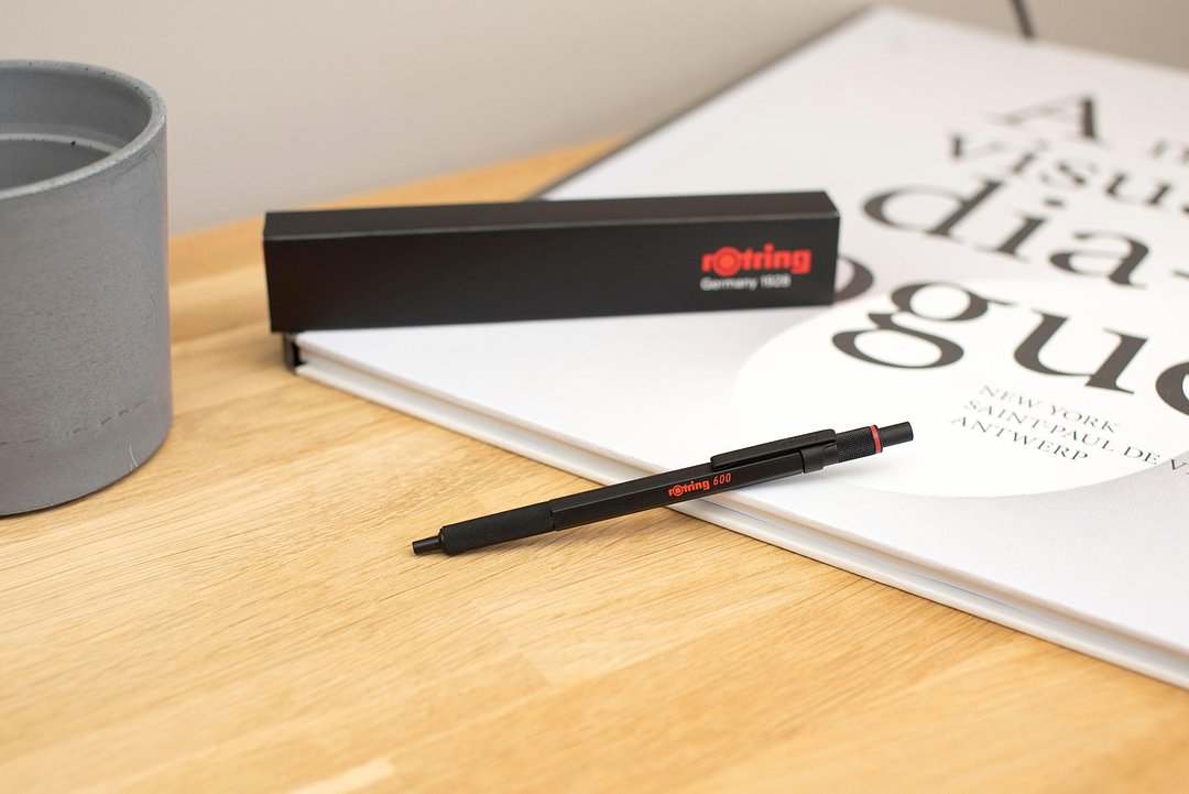 Kugelschreiber rOtring 600 Paun