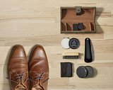 Schuhputzset in Kunstleder-Rolle Jona
