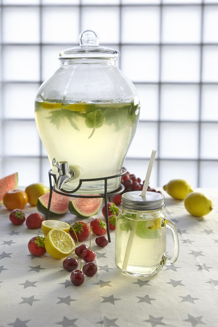 Trinkbecher aus Glas Fadrina