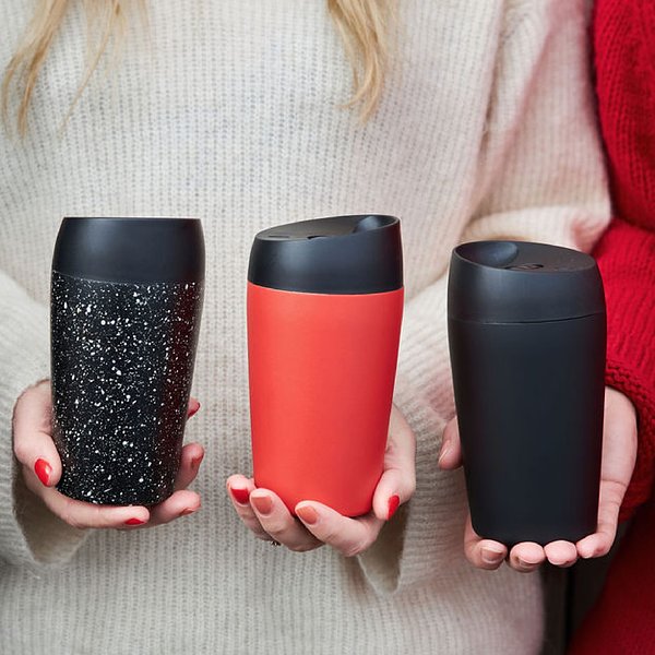 Loke Reisebecher mit gummierter Oberfläche 240ml Ainelin