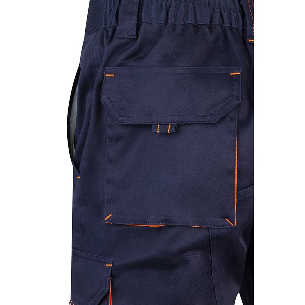 Zweifarbige Stretch-Bermudashorts mit mehreren Taschen (240 g/m²) aus Baumwolle (46 %), EME (38 %) und Polyester (16 %) Altie
