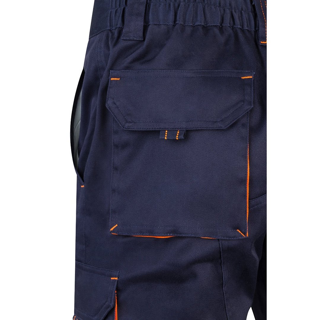 Zweifarbige Stretch-Bermudashorts mit mehreren Taschen (240 g/m²) aus Baumwolle (46 %), EME (38 %) und Polyester (16 %) Altie