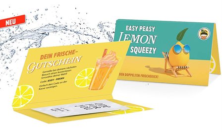 Grosse Werbekarte mit Pflegeprodukt