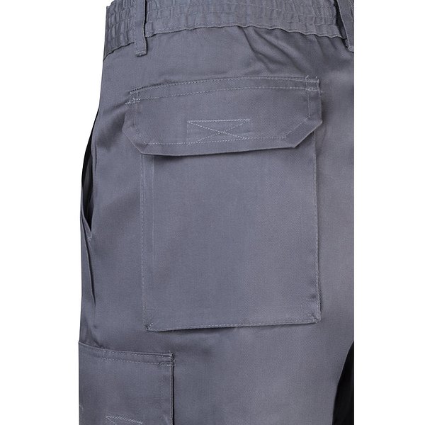 Bermudashorts aus Multi-Pocket-Twill (200g/m²), aus Baumwolle (35%) und Polyester (65%) Fadicco