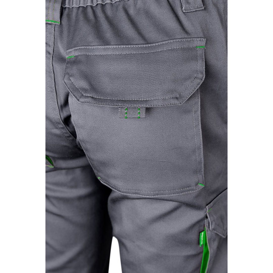 Zweifarbige Stretch-Hose mit mehreren Taschen (240 g/m²), aus Baumwolle (46 %), EME (38 %) und Polyester (16 %) Paulik