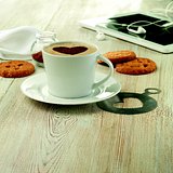 Cappuccino Tasse und Untertasse Waraiteie