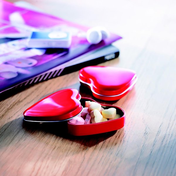 Herzdose mit Bonbons Luorsco