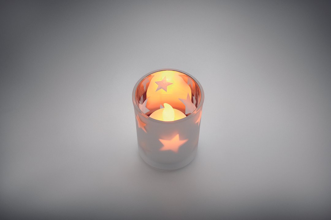 LED-Teelicht im Glashalter Luolfri