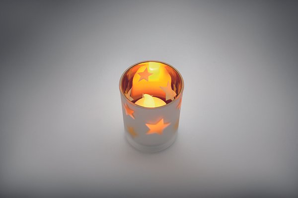 LED-Teelicht im Glashalter Luolfri