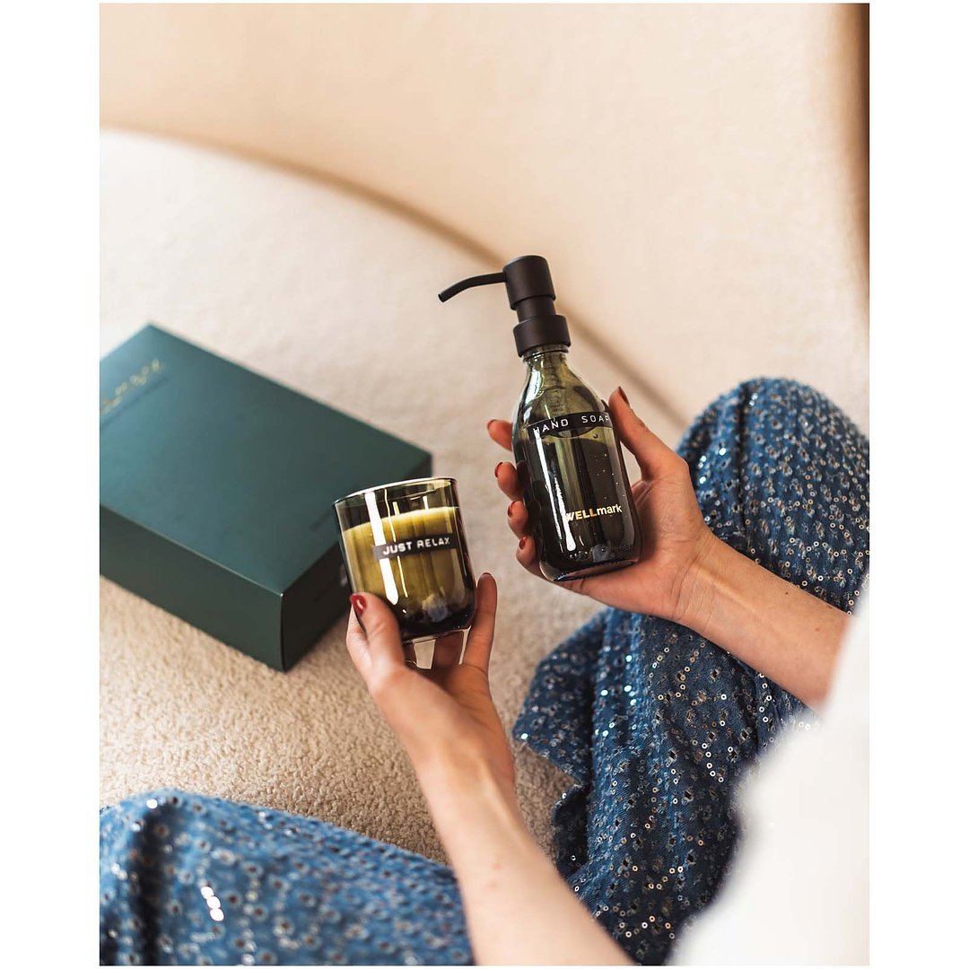 Discovery 250 ml Handseifenspender und 150 g Duftkerze im Set - Albrinati