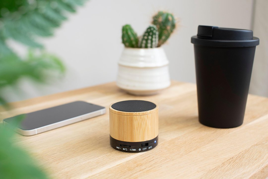 Wireless-Lautsprecher aus Bambus Helvie